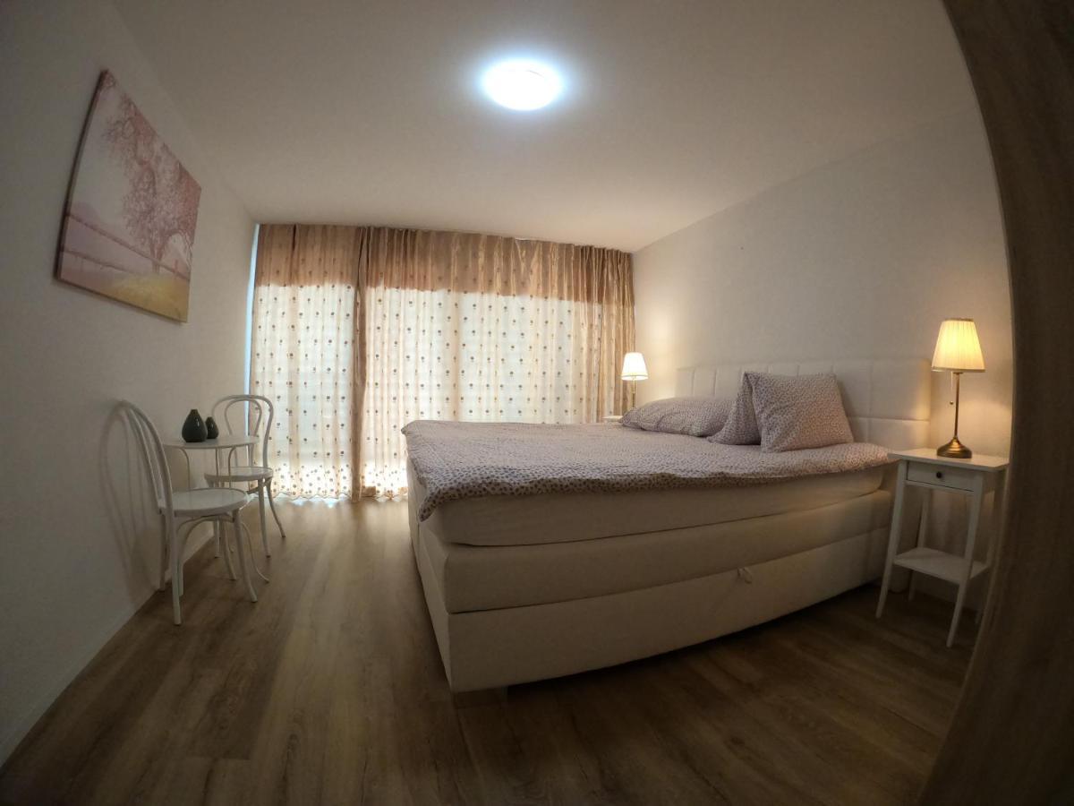 The Golf Apartments Entrelagos Exterior foto