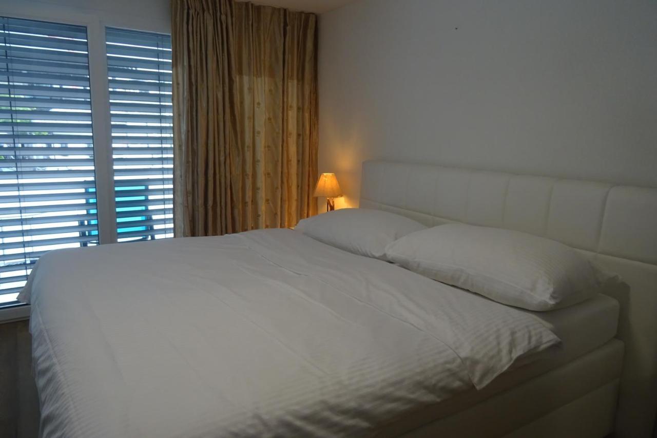 The Golf Apartments Entrelagos Exterior foto